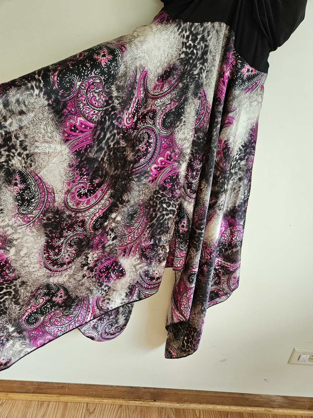 Black & Pink Paisley Asymmetrical Handkerchief Hem Dress - Picture 13 of 14